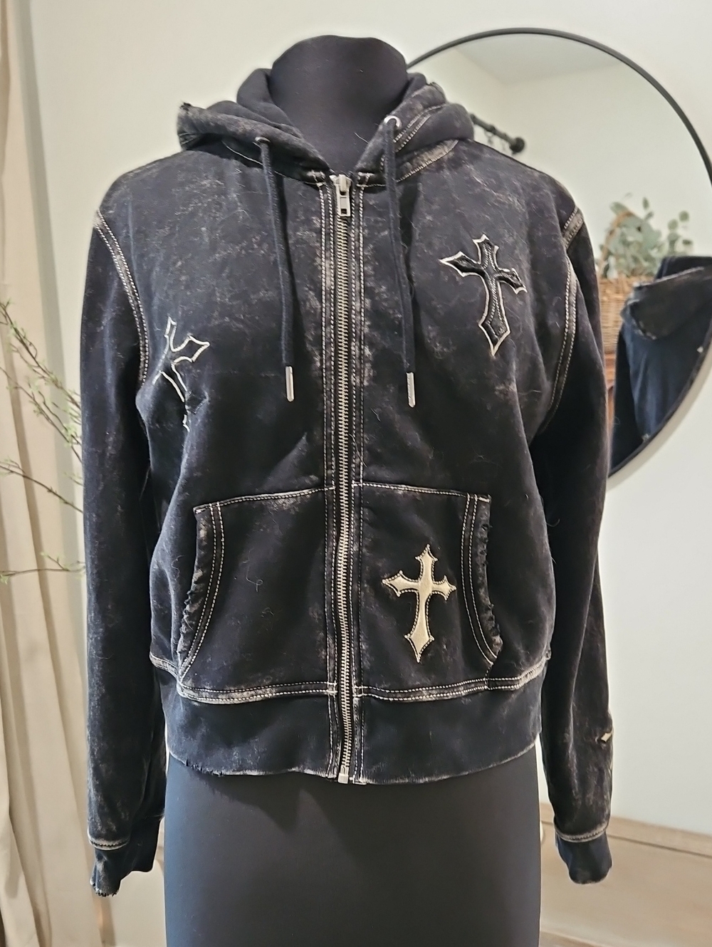 Ninth Hall Women's Black Cross Appliqué Zip-Up Hoodie Jacket. Size L
